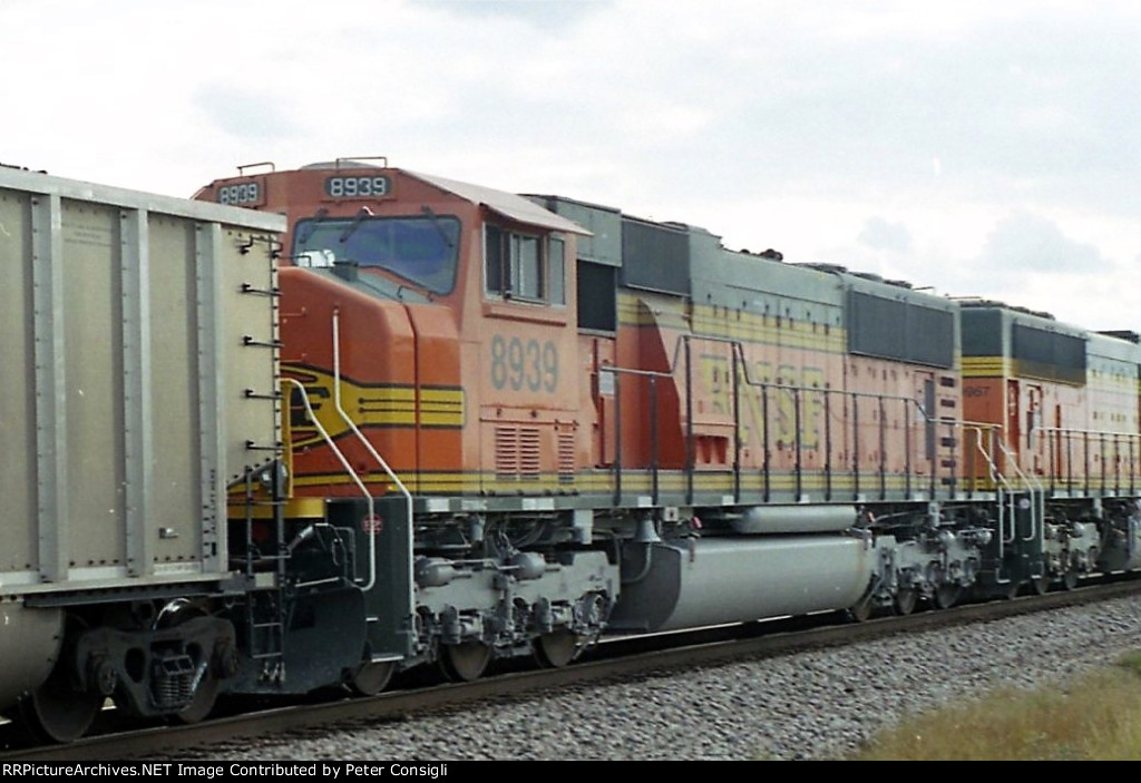 BNSF 8939